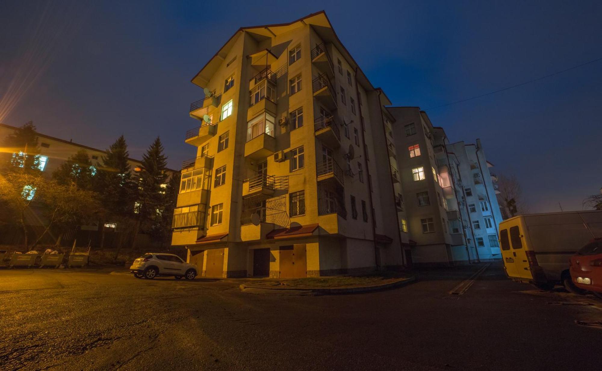 Modern Apartment On Mechnikova Street 18 利沃夫 外观 照片