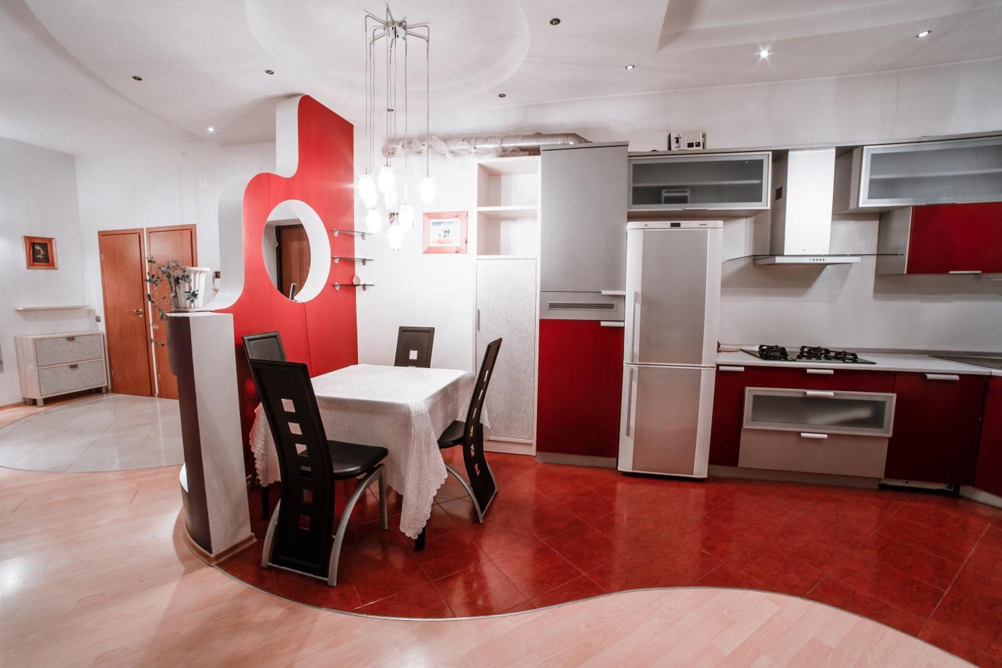 Modern Apartment On Mechnikova Street 18 利沃夫 外观 照片